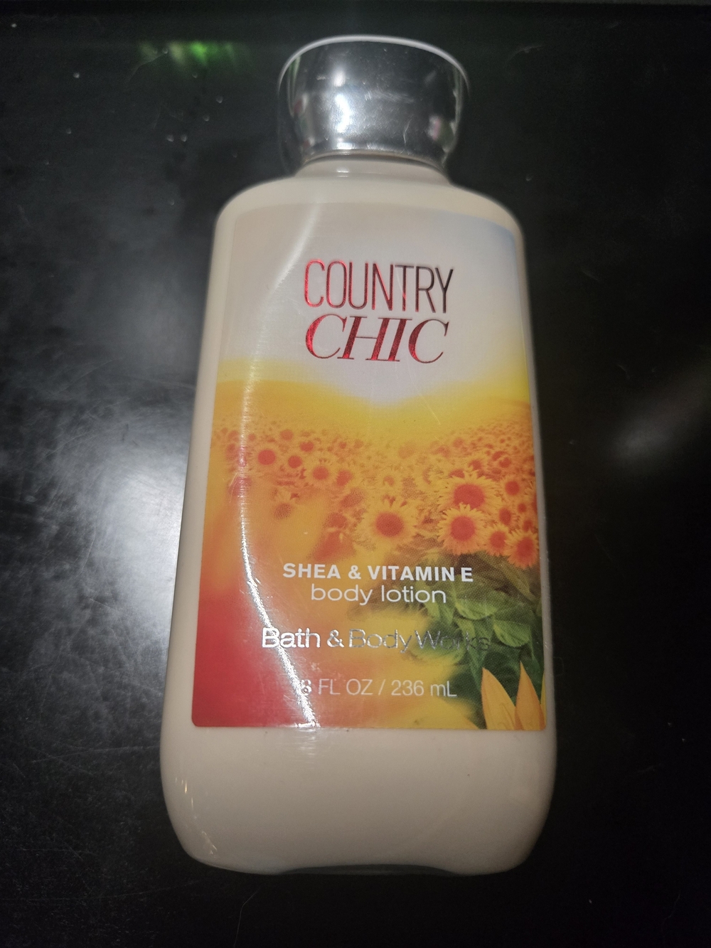 Bath & Body Works Country Chic Shea & Vitamin E Body Lotion - White, Yellow, Red